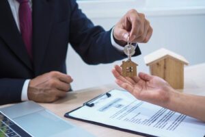 Home buyers are taking home keys from sellers. Sell your house, rent house and buy ideas